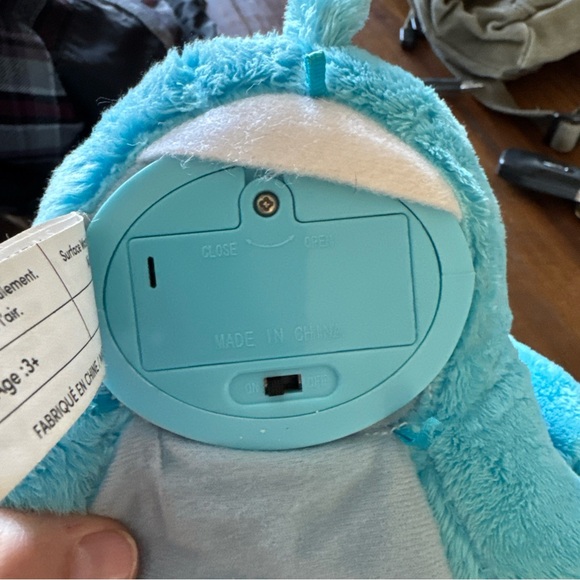 Blue's Clues Peek A Blue Interactive 13.5” Talking Toy - Picture 8 of 8